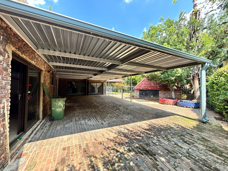 4 Bedroom Property for Sale in Van Der Hoff Park North West